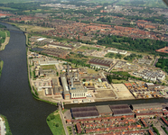 119979 Luchtfoto van het industrieterrein Cartesiusweg te Utrecht met op de voorgrond de Electrische Centrale van de ...